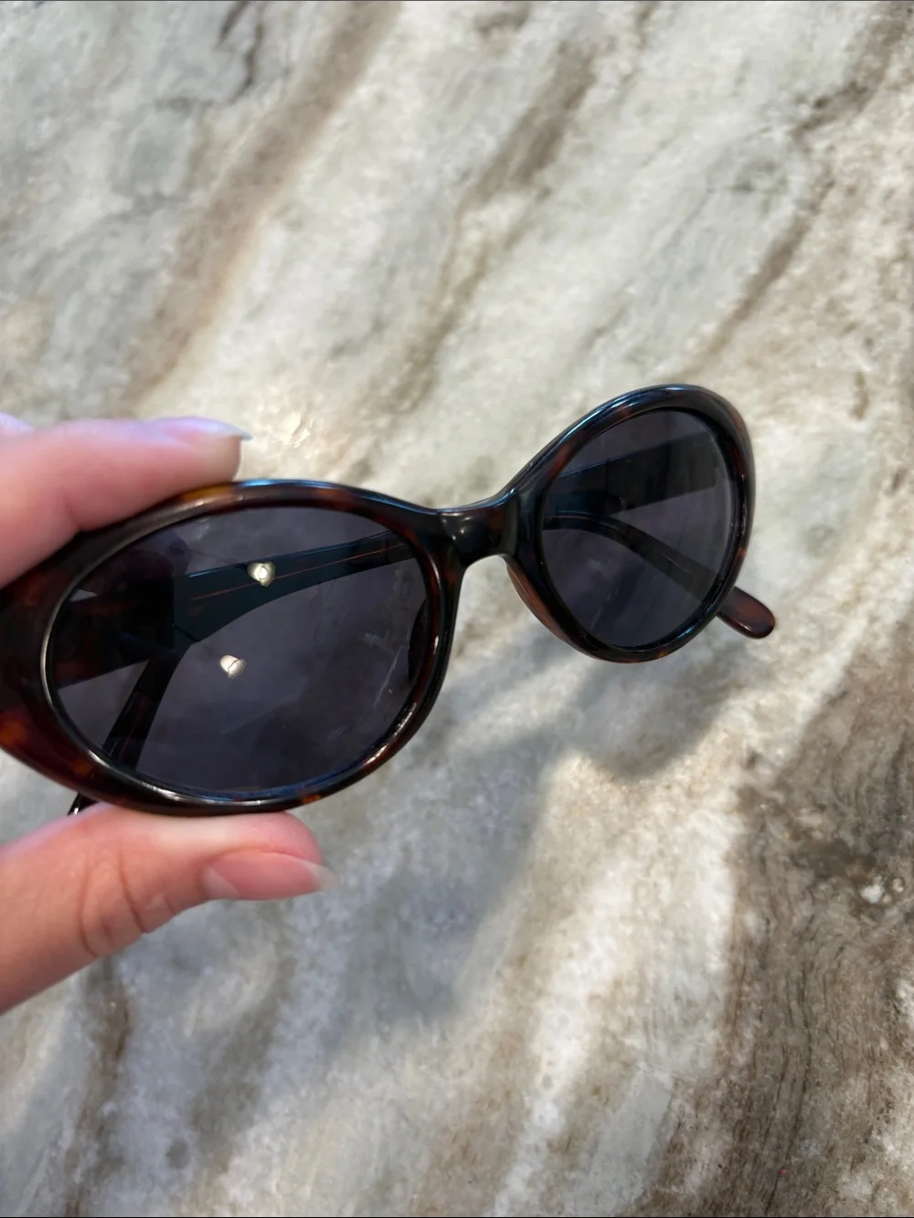 Vintage Designer Tortoiseshell Oval Women’s Sunglasses